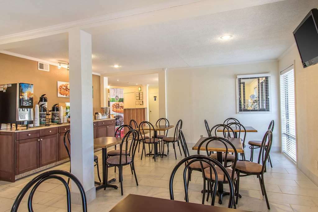 Quality Inn קליבלנד מסעדה תמונה